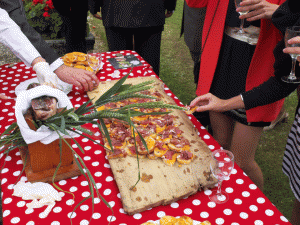 Planche de jambon sur pain tomate