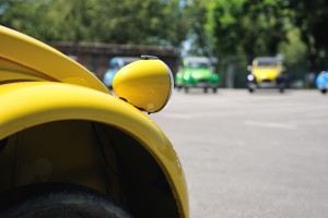 Des 2CV au parking