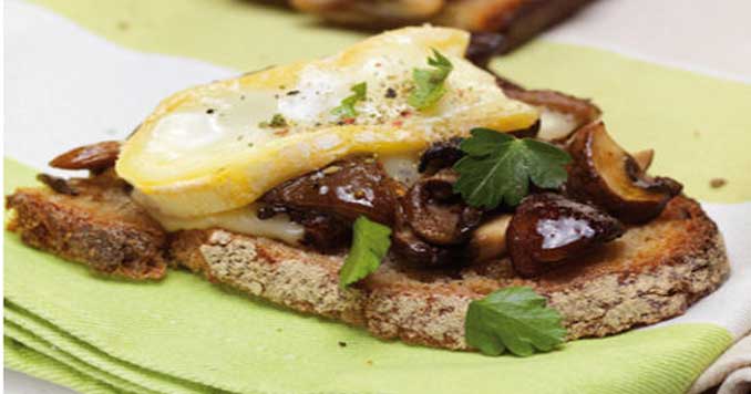 Tartines de champignons au reblochon